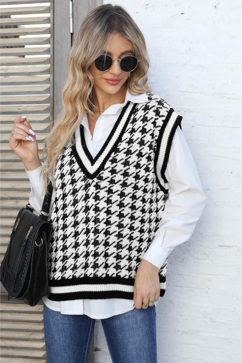 Aya Ribbed V-Neck Sleeveless Sweater